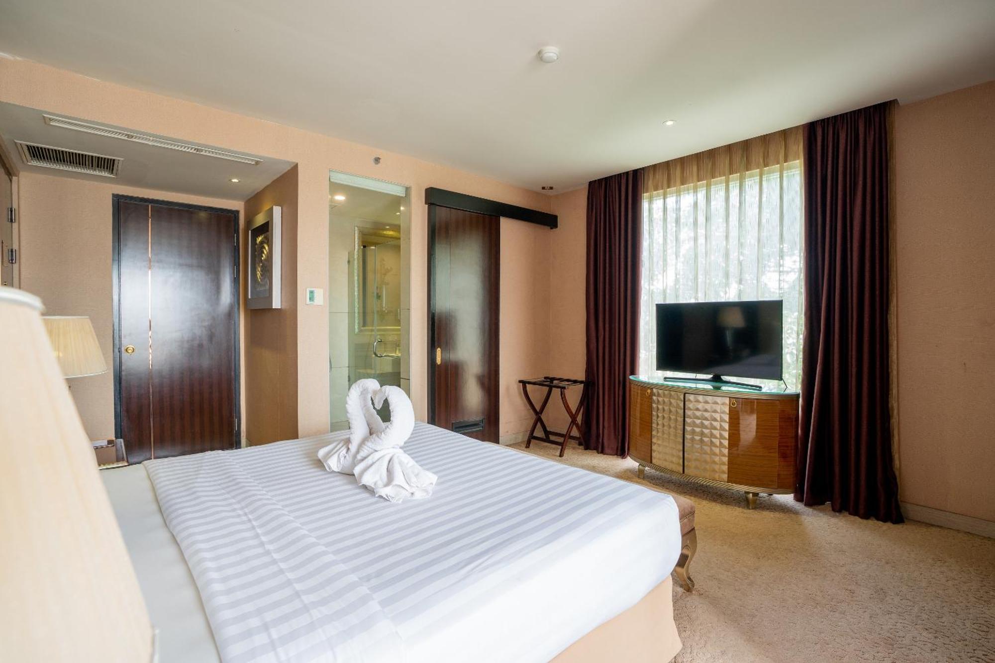 Belviu Hotel Bandung Exterior photo