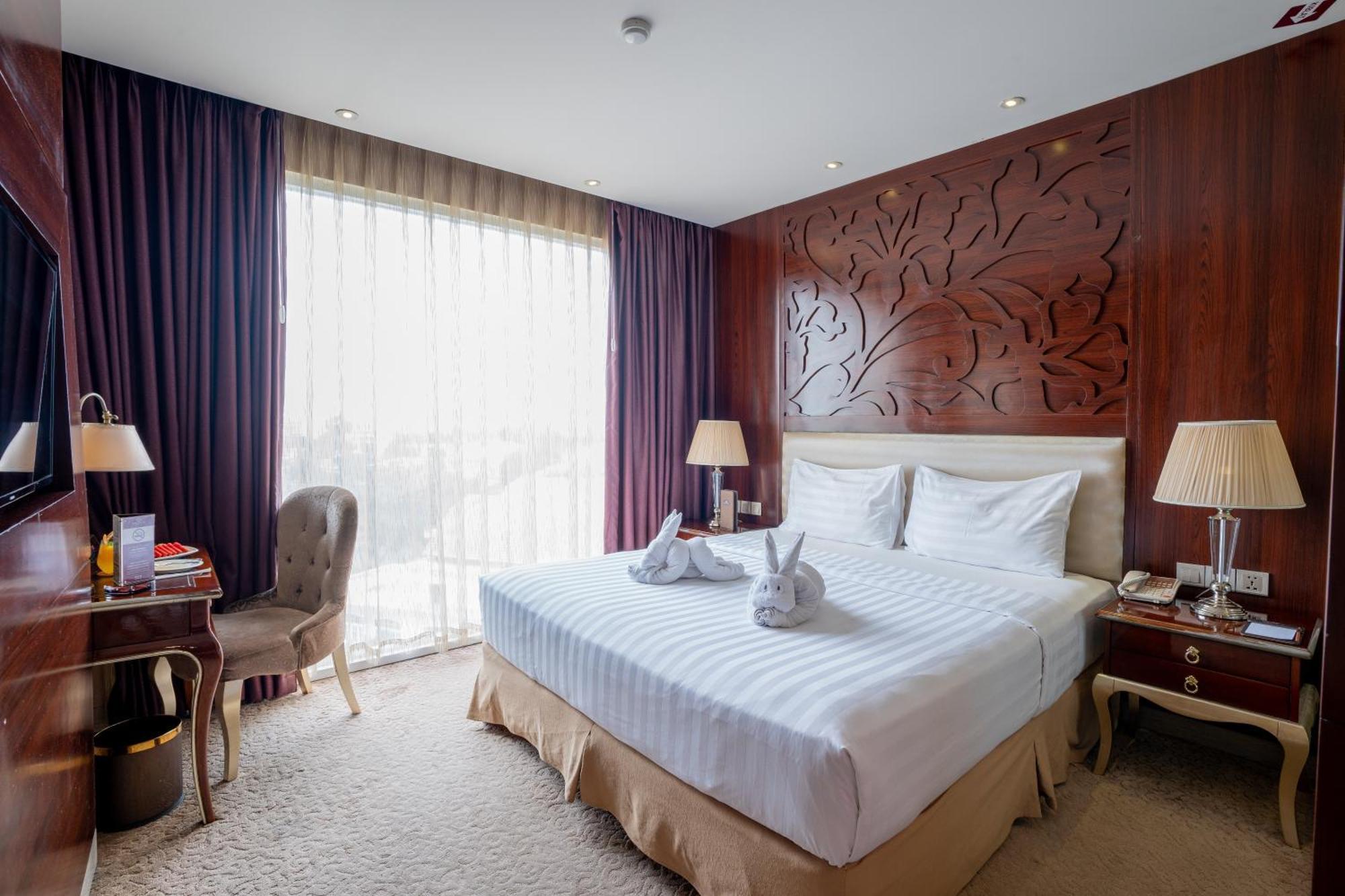 Belviu Hotel Bandung Exterior photo